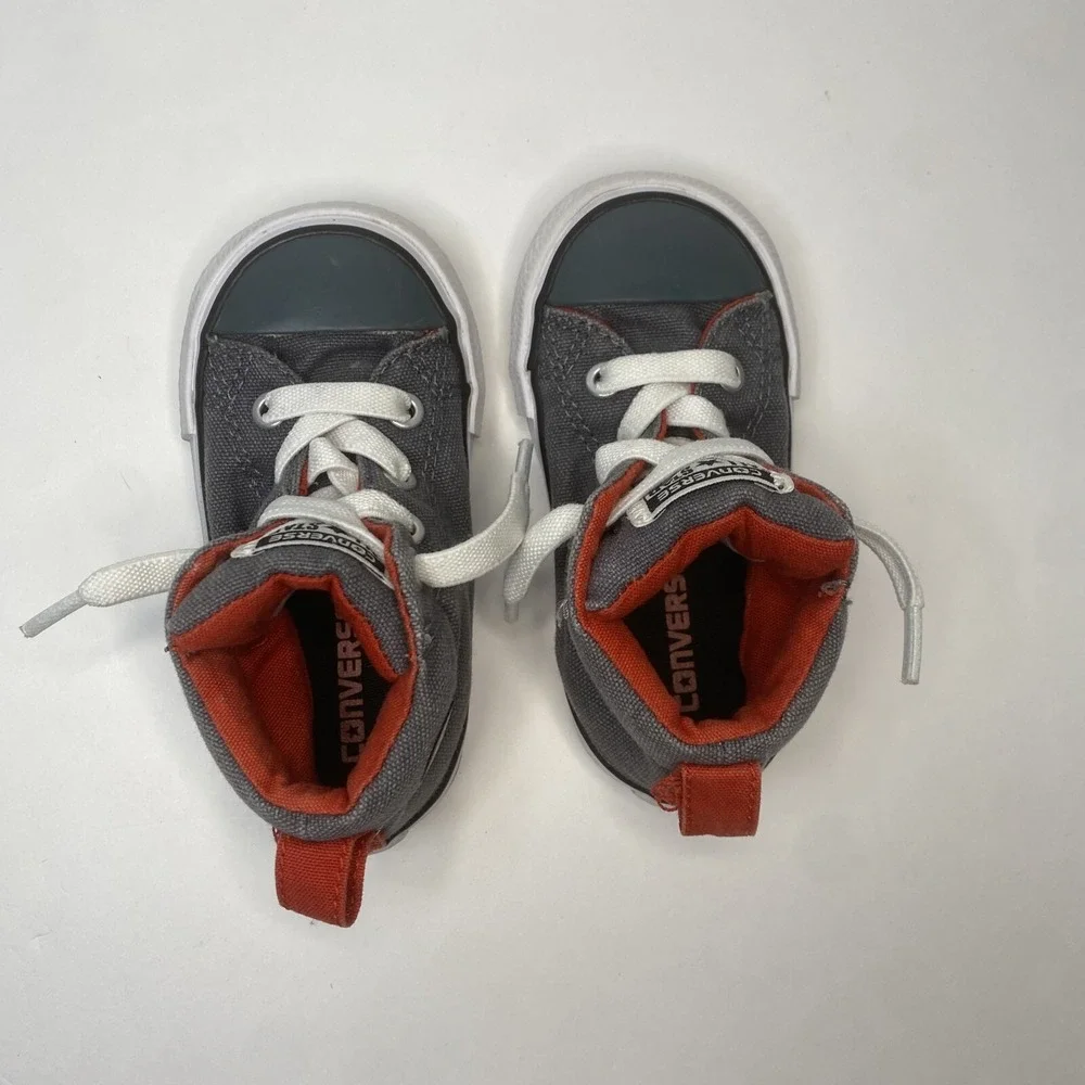Converse All Star Chuck Taylor Toddler Shoes Unisex. Size 5. Excellent Condition
